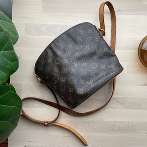 Louis Vuitton Vintage Crossbody Authentic